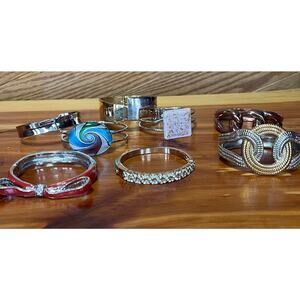 Large Lot 8 Chunky Bracelets Fashion Jewelry Snap Closure Multi-tone 90's